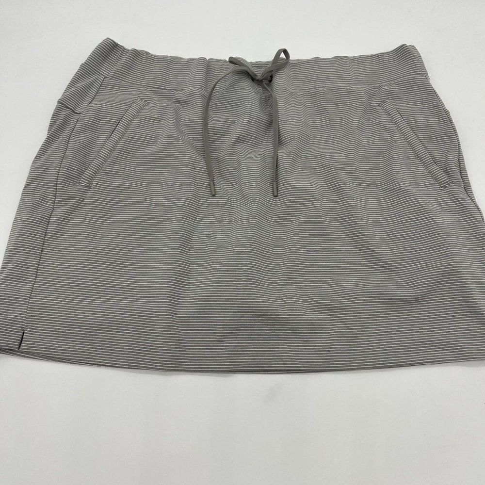 ATHLETA Modern Metro Skort Gray/white Size XL Tennis Golf Built In Shorts